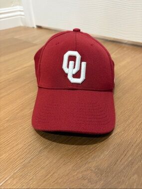 University of Oklahoma OU Sooners Crimson Hat Nike Just Do It Wool Blend